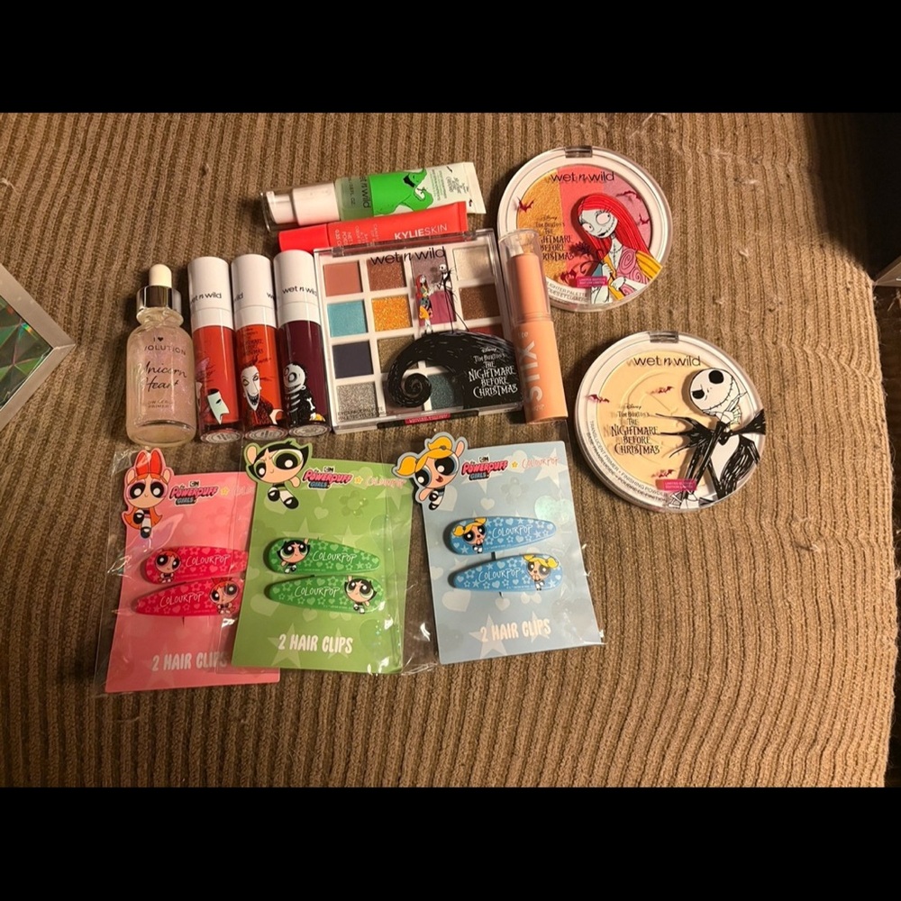 Makeup lot sets